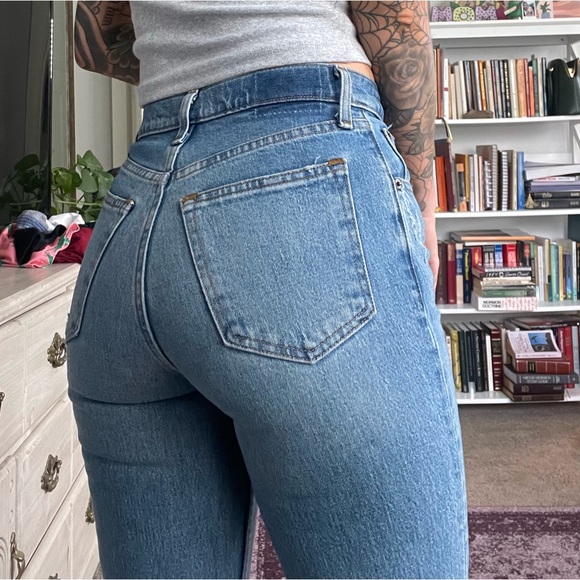 Abercrombie & Fitch Denim - Abercrombie 90’s Straight Ultra High Rise Jeans